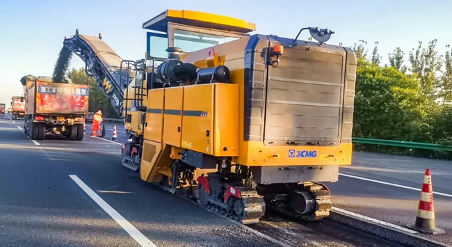 MK网XM200K铣刨机沥青深度20cm