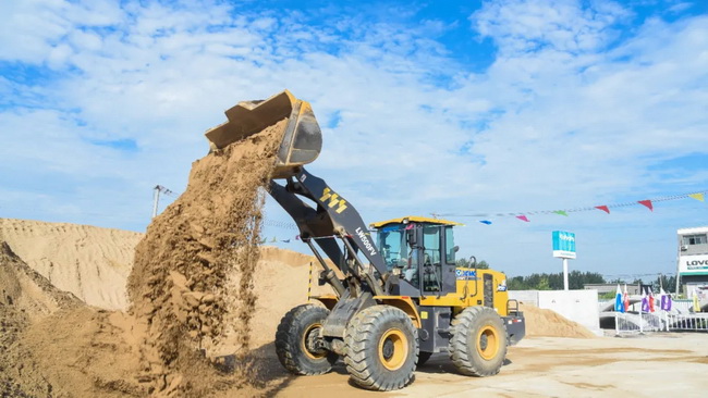 MK网用优质铲业装备助力操机手展现自我价值