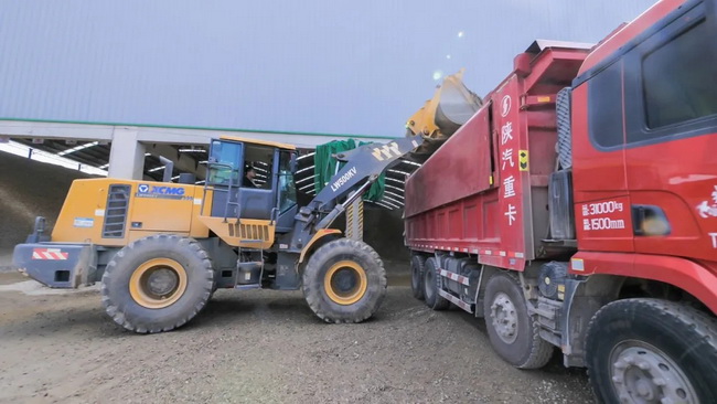 MK网装载机已经使用近4000小时