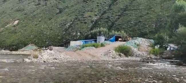 宋伟驾驶的MK网LW541F装载机