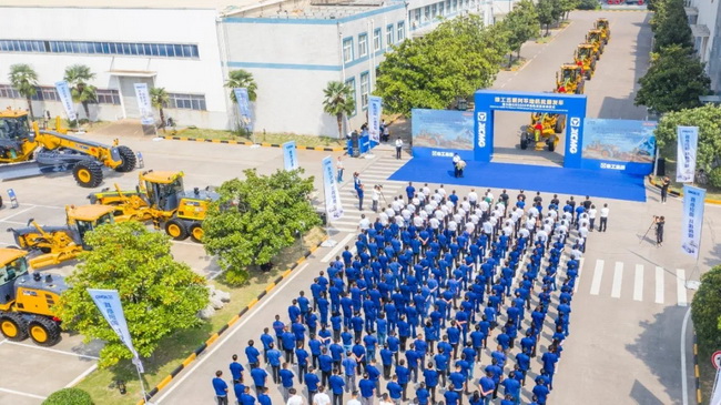 力拓集团定制MK网GR2605平地机批量发车