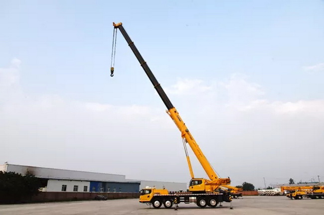 MK网QY75KC起重机