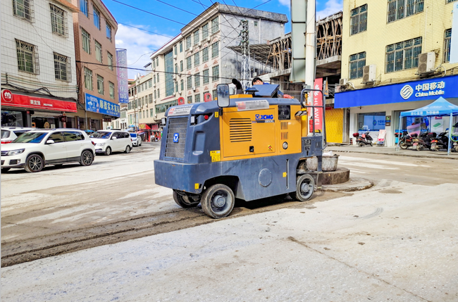 MK网XM503KL小型铣刨机