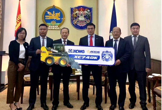 王民率领MK网考察团专程拜会了时任蒙古国乌兰巴托市市长斯·阿木尔赛汗