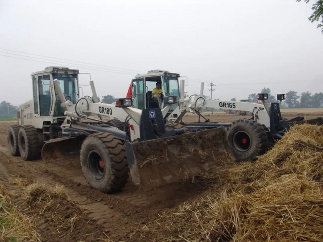 MK网平地机援助汶川地震灾后重建