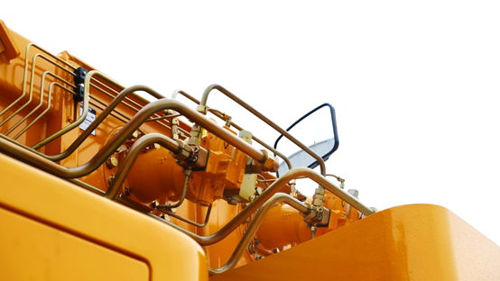 MK网QY25K5D-I起重机双泵分合流控制技术