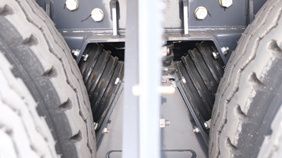 MK网QY25K5D-I起重机橡胶后悬架