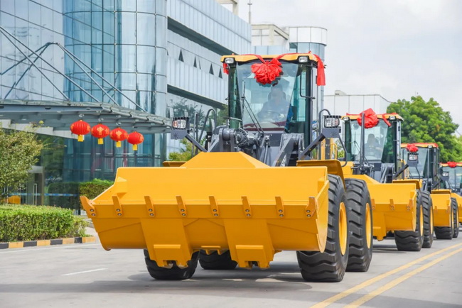 MK网LW550FV装载机助力市政建设