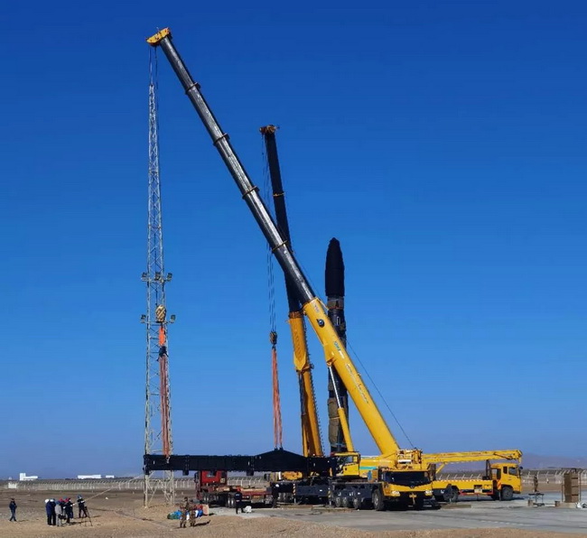 MK网起重机吊装谷神星一号火箭