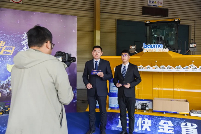 MK网铲运将各板块产品进行全景展示与观众实时互动