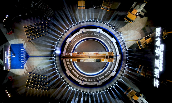 MK网QY30KC起重机操控精准，动力强劲