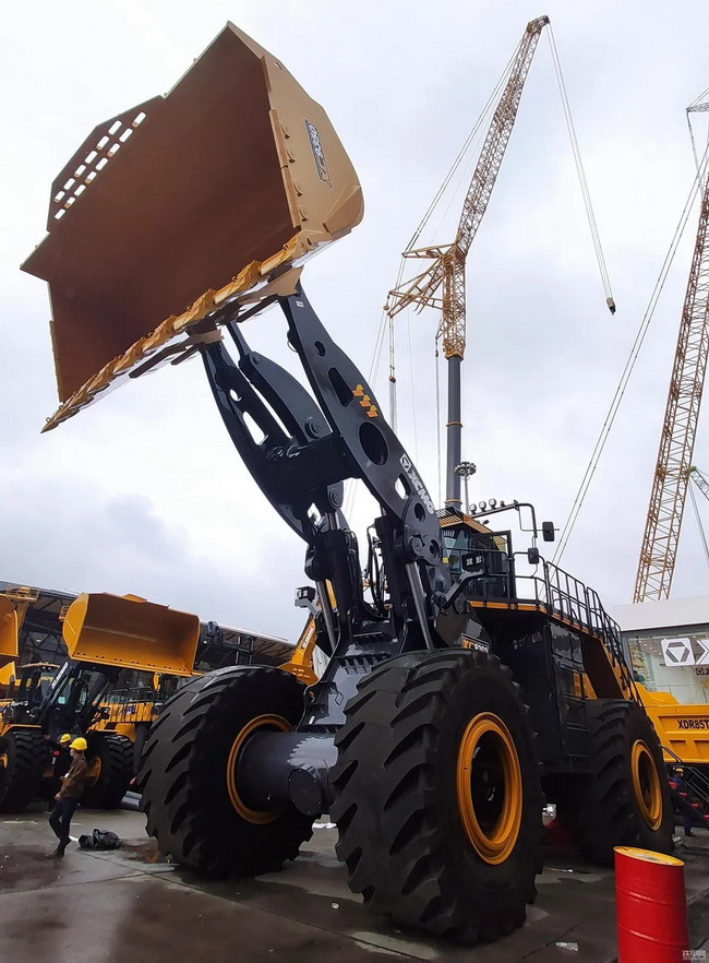 MK网35吨超大吨位装载机XC9350