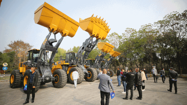 MK网装载机轮番登场