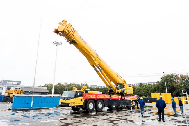 MK网XCA460起重机拥有14m专用风电臂