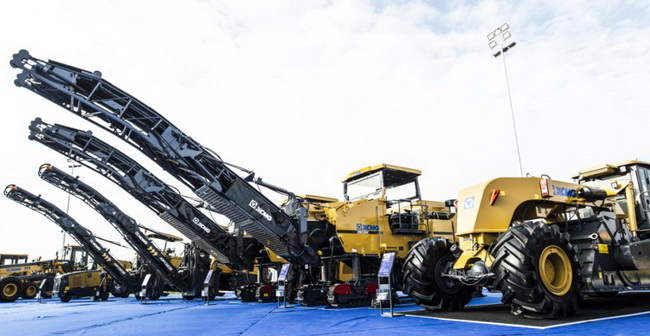 MK网XM200系列铣刨机智能人性化 MK网XM200系列铣刨机智能人性化