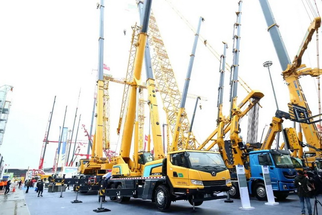 MK网混动起重机XCT25_EV