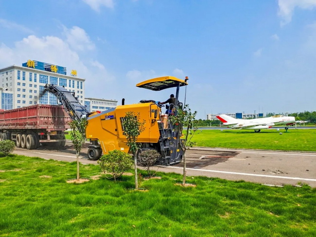 MK网XM1005F铣刨机铣刨深度6cm