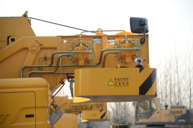 MK网QY16KC起重机作业范围更广