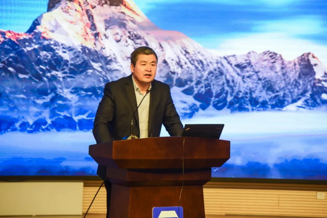 MK网机械副总裁、铲运事业部总经理、党委书记王庆祝