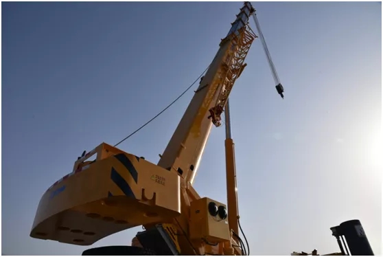 MK网QY30KC起重机