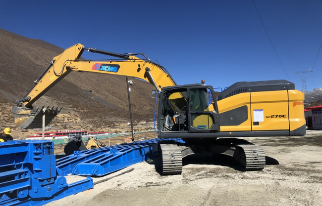  MK网XE270E纯电动挖掘机