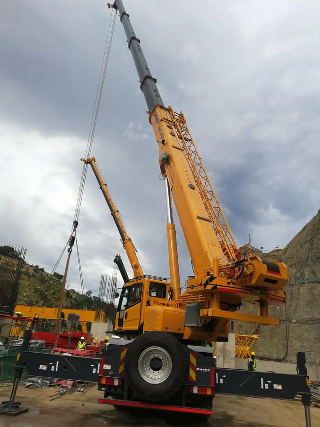 MK网XCA60E全地面起重机