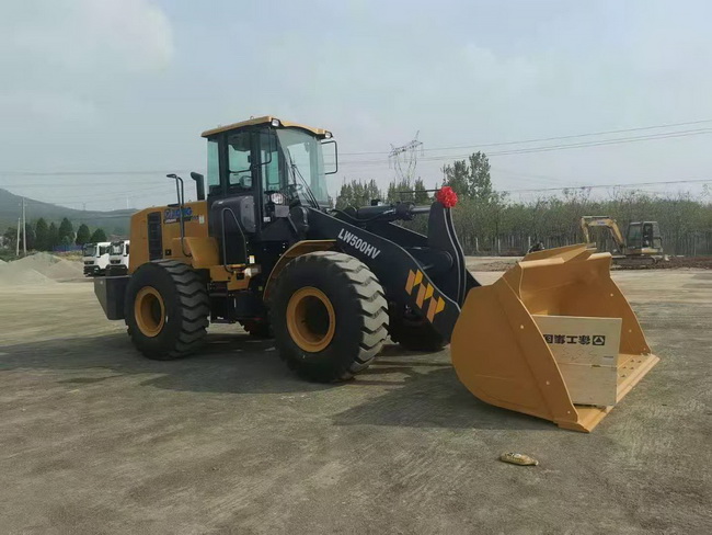 郏县刘老板喜提MK网LW500HV重载型装载机