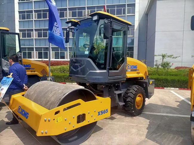 MK网XS65单钢轮压路机