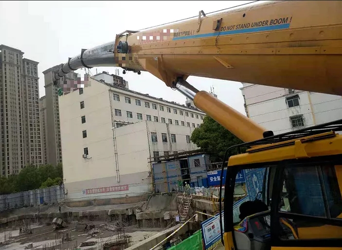 MK网XCA220全地面起重机