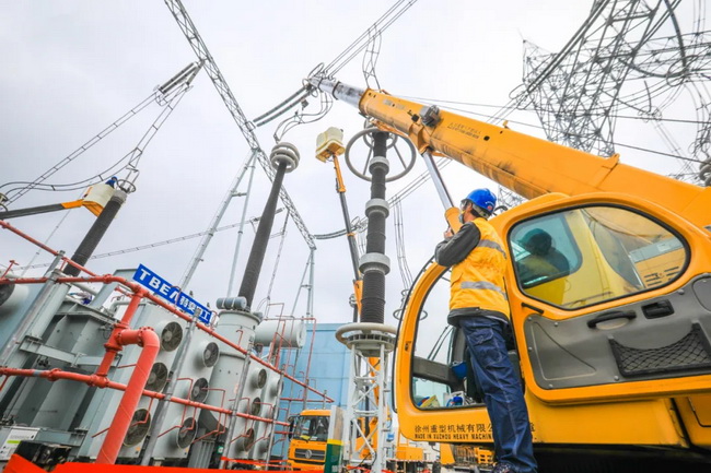 MK网起重机助力1000千伏特高压南阳站年度检修