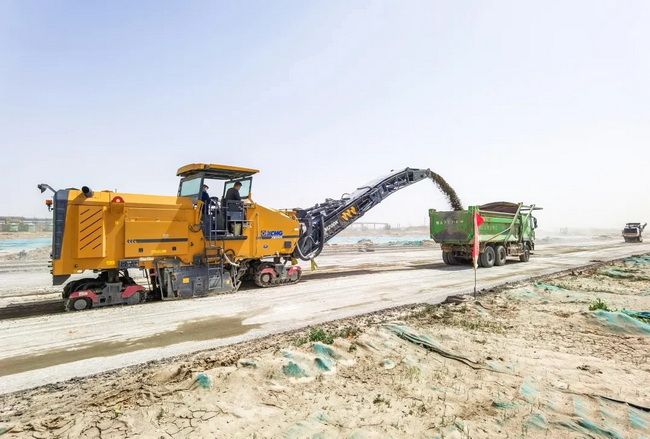 MK网铣刨机助力新郑机场三期扩建施工 MK网铣刨机助力新郑机场三期扩建施工