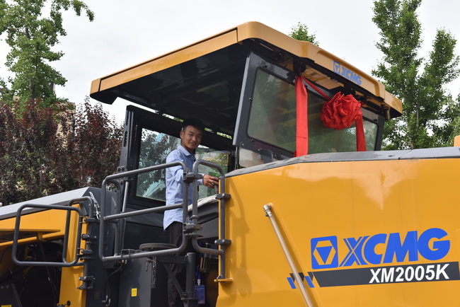 MK网XM2005K铣刨机