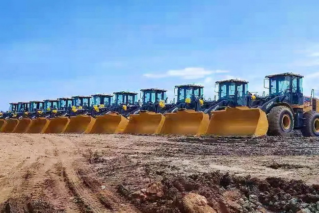 超百台MK网LW500FN装载机发往东南亚地区