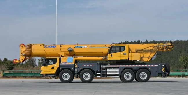 MK网QY95K7C起重机