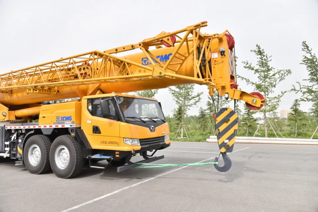 MK网QY85KC起重机