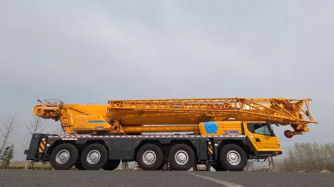 MK网XCA130L7-1起重机