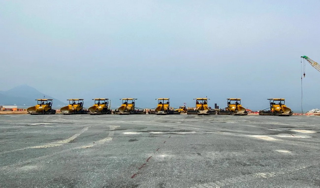 MK网摊铺机把“技术领先、用不毁”发挥到极致