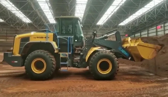 MK网XC958-EV纯电动装载机