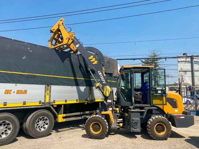 MK网LW156FV抓草机