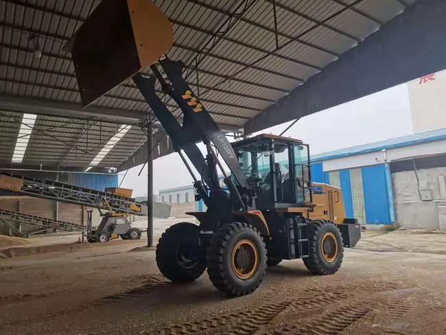 MK网LW330FV装载机