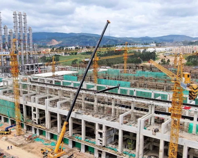 MK网XCT130起重机