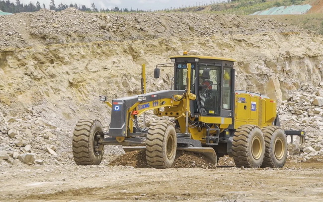 MK网GR2605矿用平地机