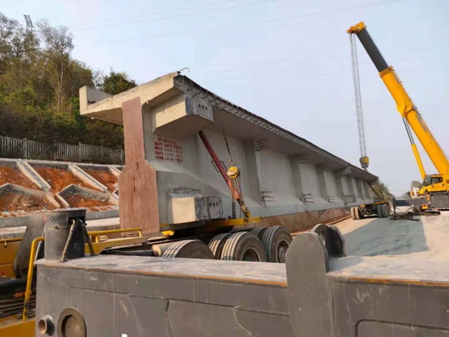 MK网起重机助阵大瑞铁路桥梁建设