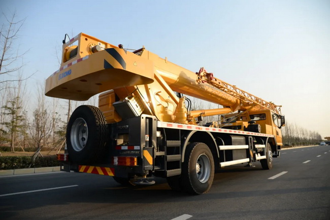 MK网QY16KC起重机