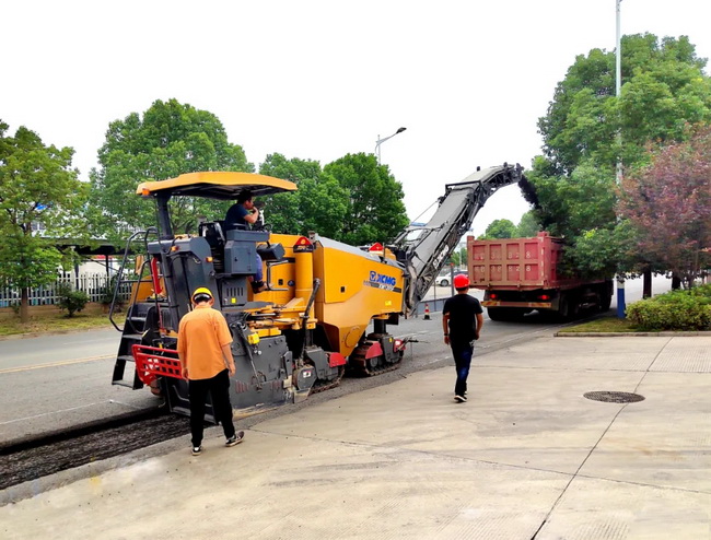 MK网XM1205F铣刨机