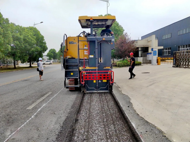 MK网XM1205F铣刨机