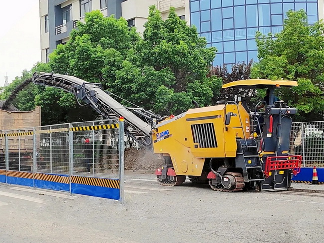 MK网中型前输料铣刨机XM1205F MK网中型前输料铣刨机XM1205F