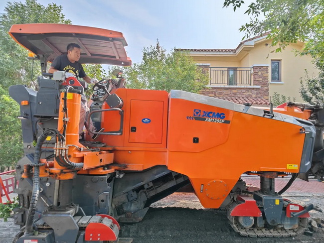 MK网XM1205F铣刨机