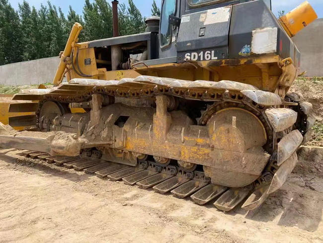 2012年山推SD16推土机 2012年山推SD16推土机