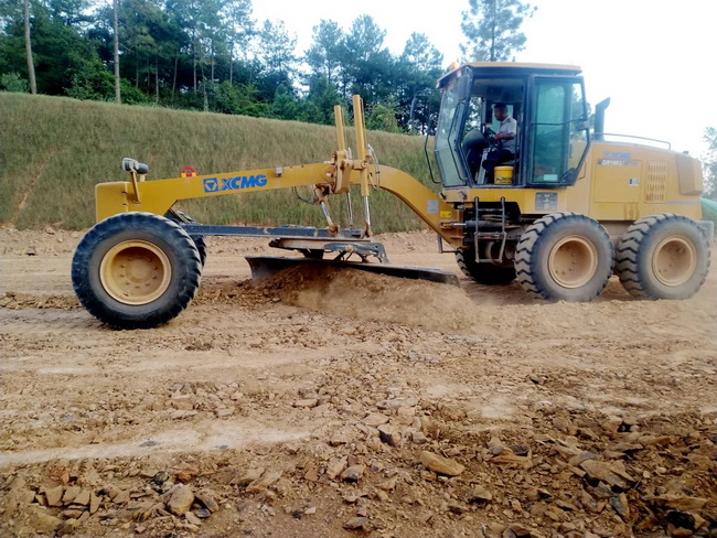 MK网GR1803II平地机有效施工